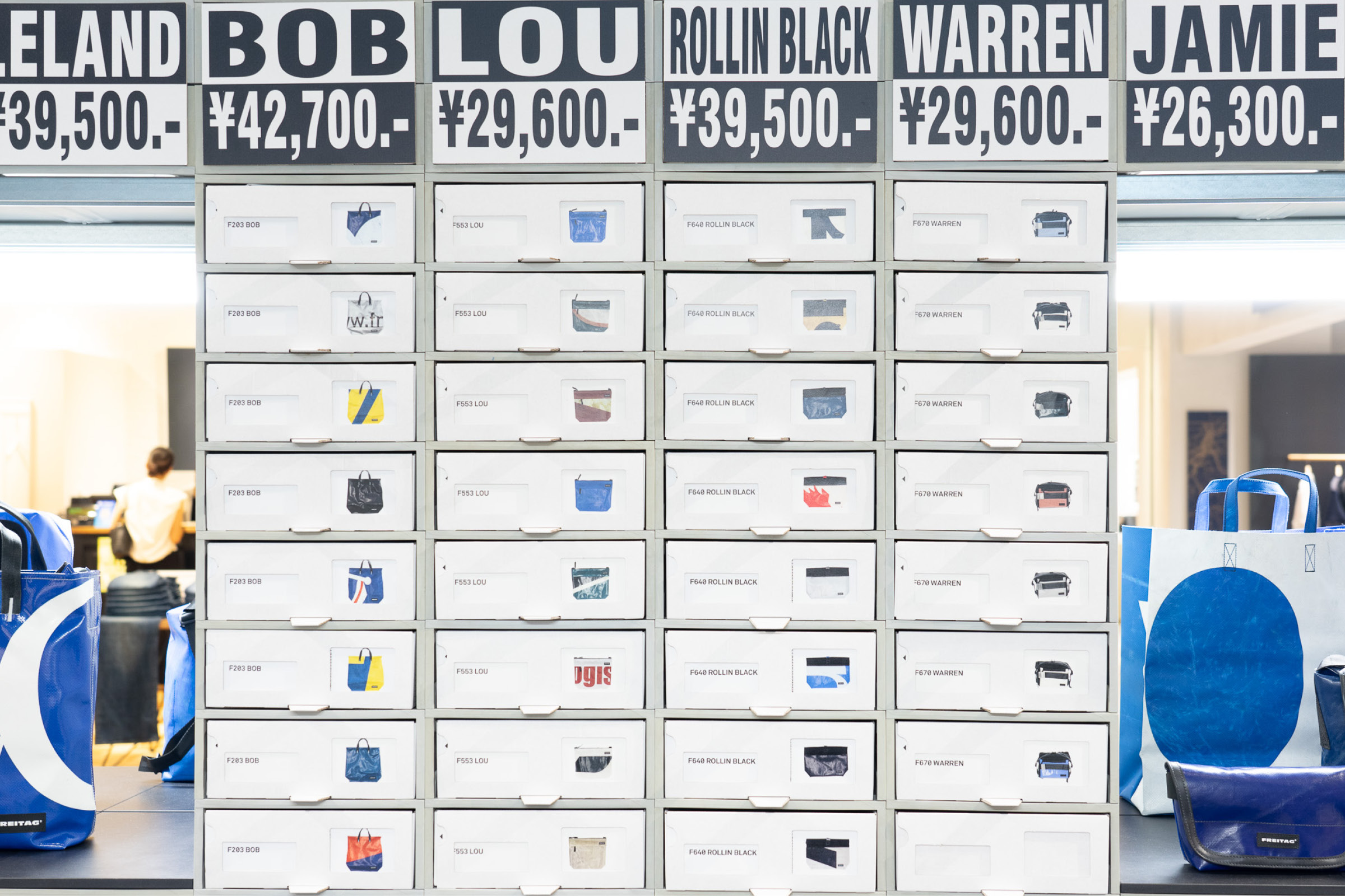 SarahStendel_Freitag Kiosk_Grand Front Osaka_7